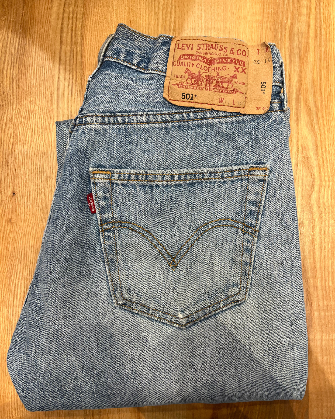 Jeans Levi's 501 W31 L32 - numéro BBB