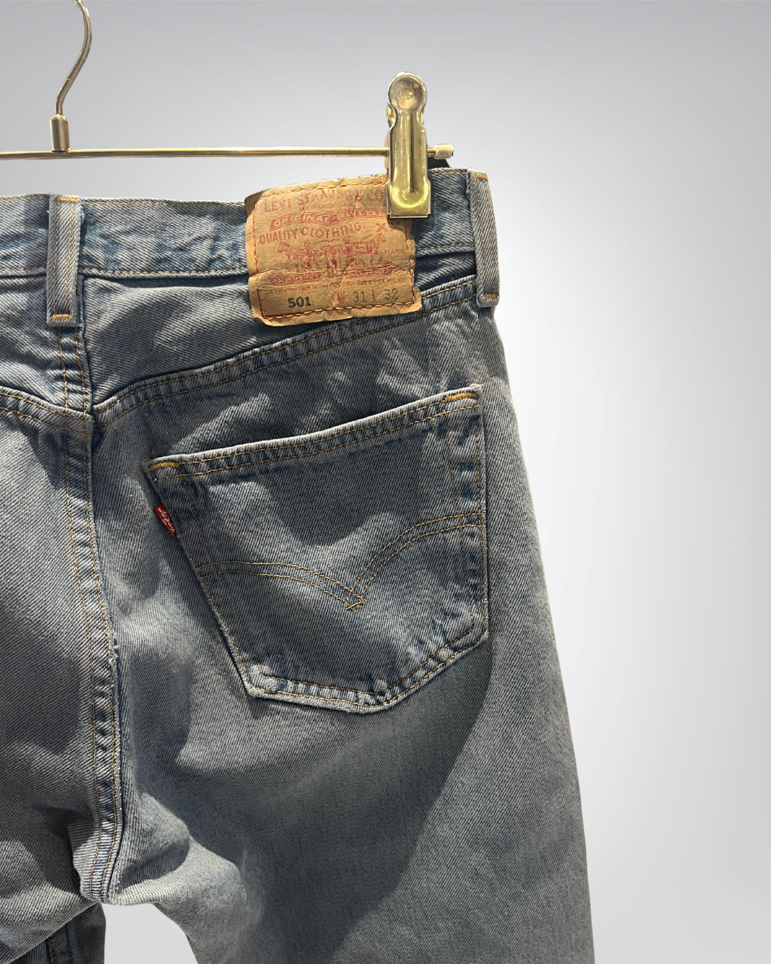 Jeans Levi's 501 W31 L32 - numéro QQQQ