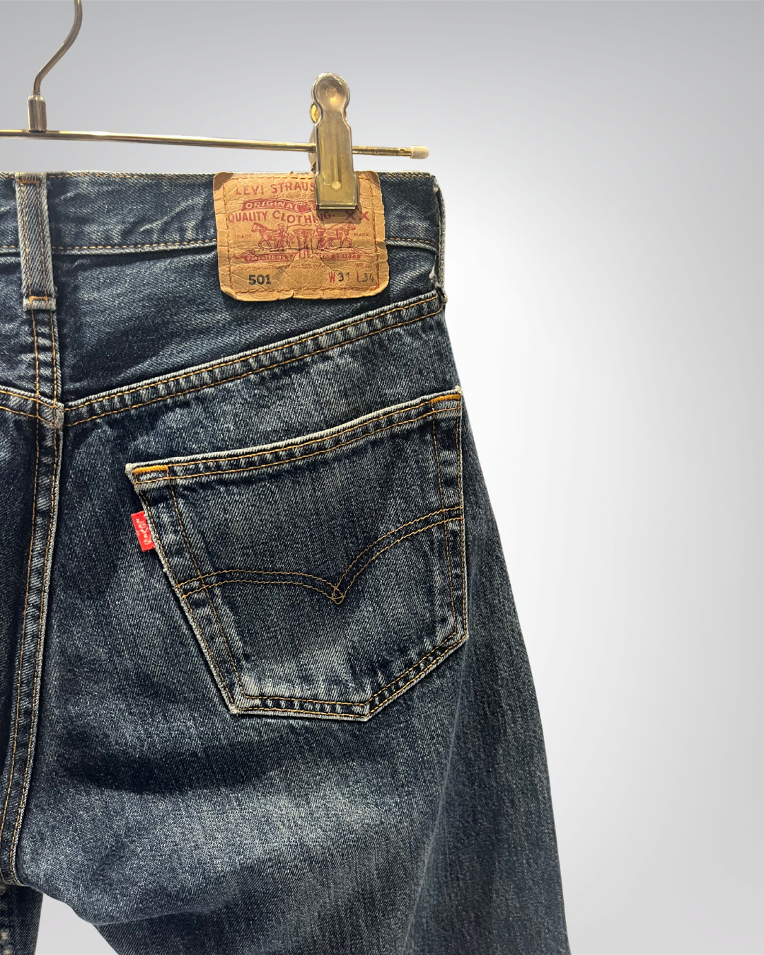 Jeans Levi's 501 W31 L34 - numéro WWW