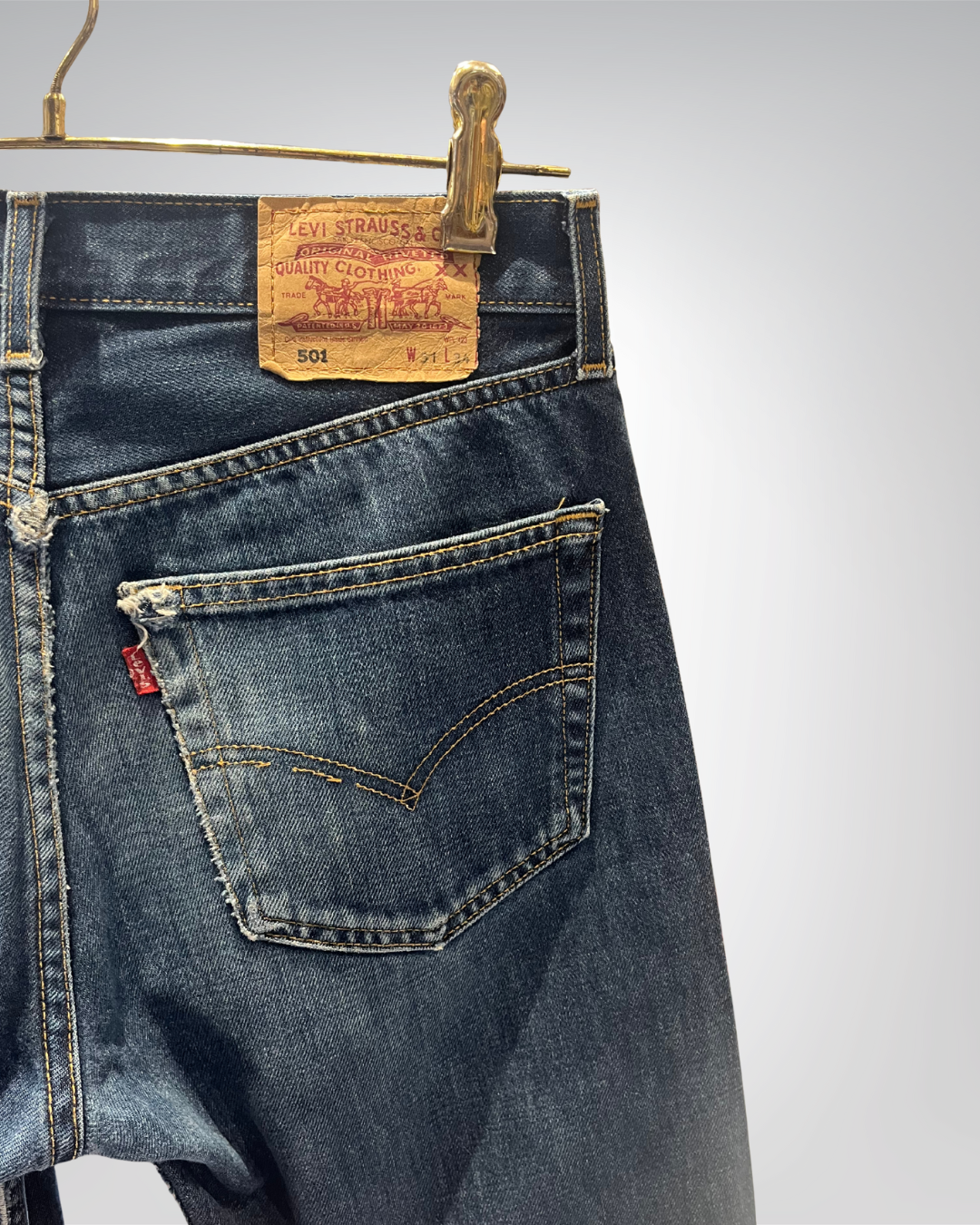 Jeans Levi's 501 W31 L34 - numéro CCCC