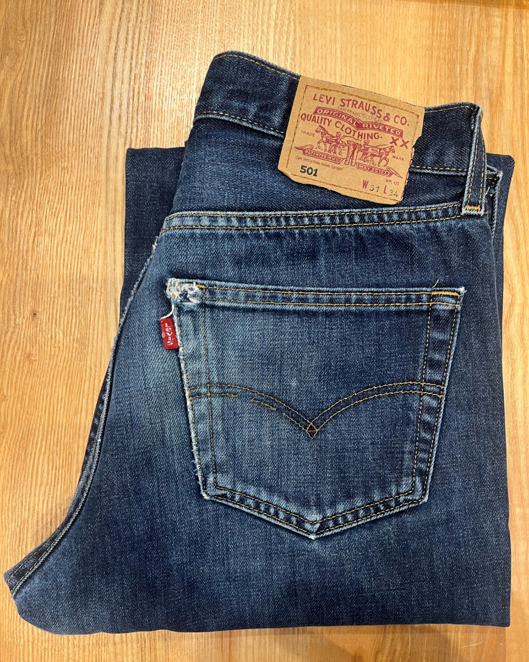 Jeans Levi's 501 W31 L34 - numéro CCCC