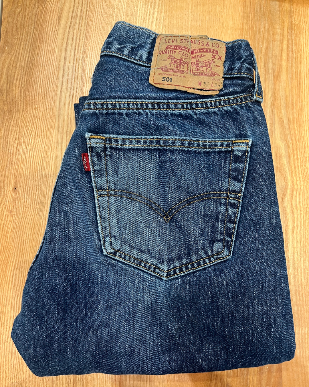 Jeans Levi's 501 W31 L34 - numéro DDDD