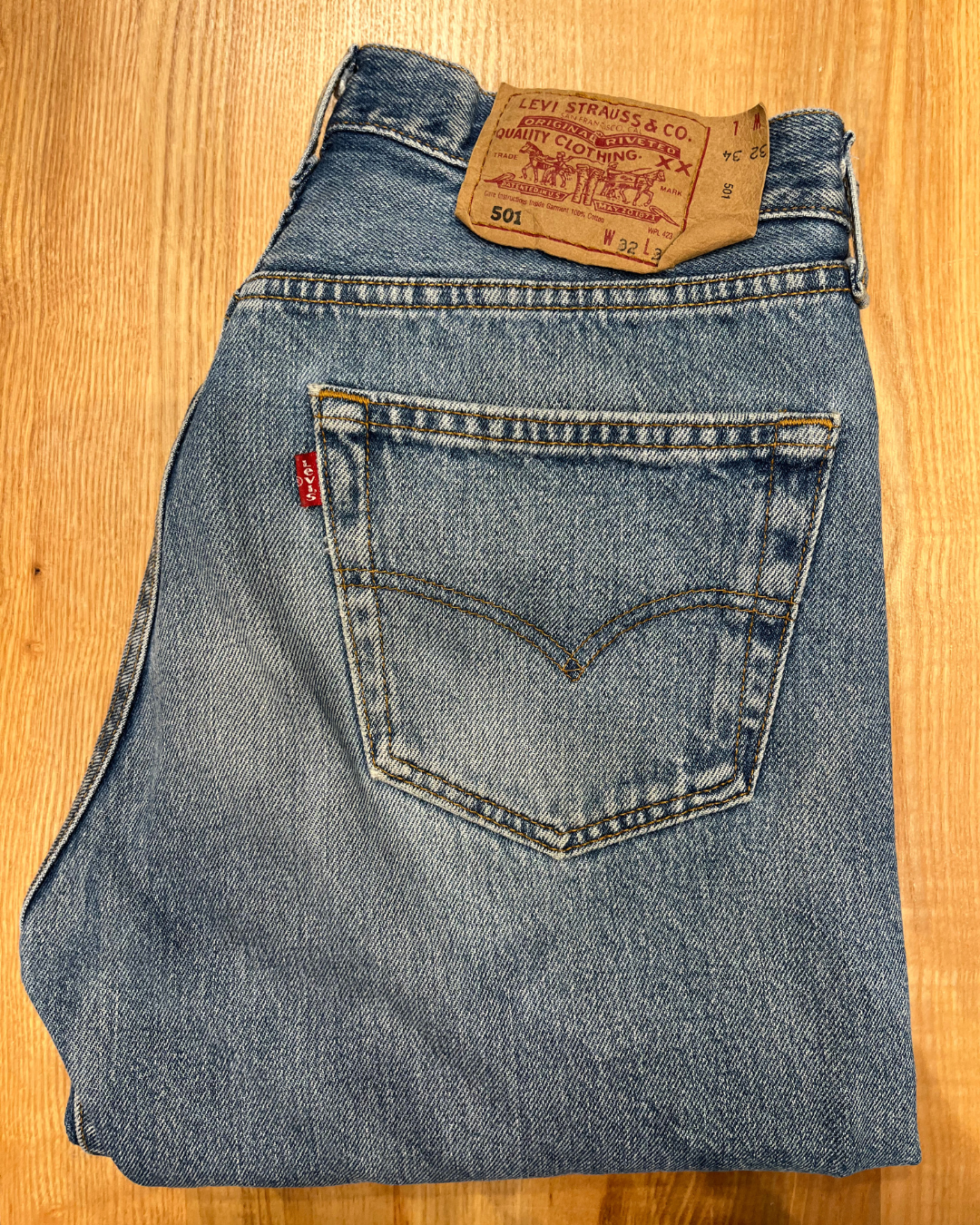 Jeans Levi's 501 W32 L34 - numéro MMM