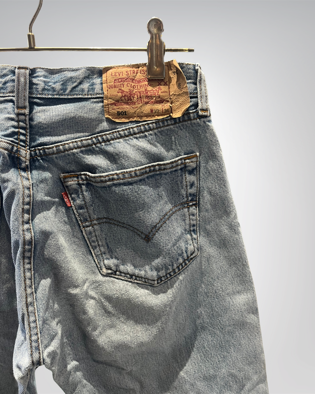 Jeans Levi's 501 W32 L34 - numéro NNNN
