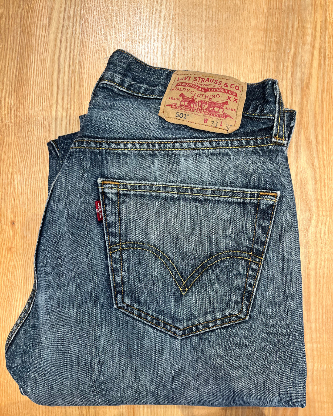 Jeans Levi's 501 W33 L32 - numéro TT