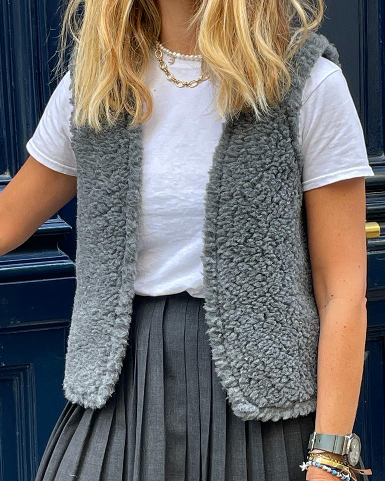 Gilet en laine gris sans boutons