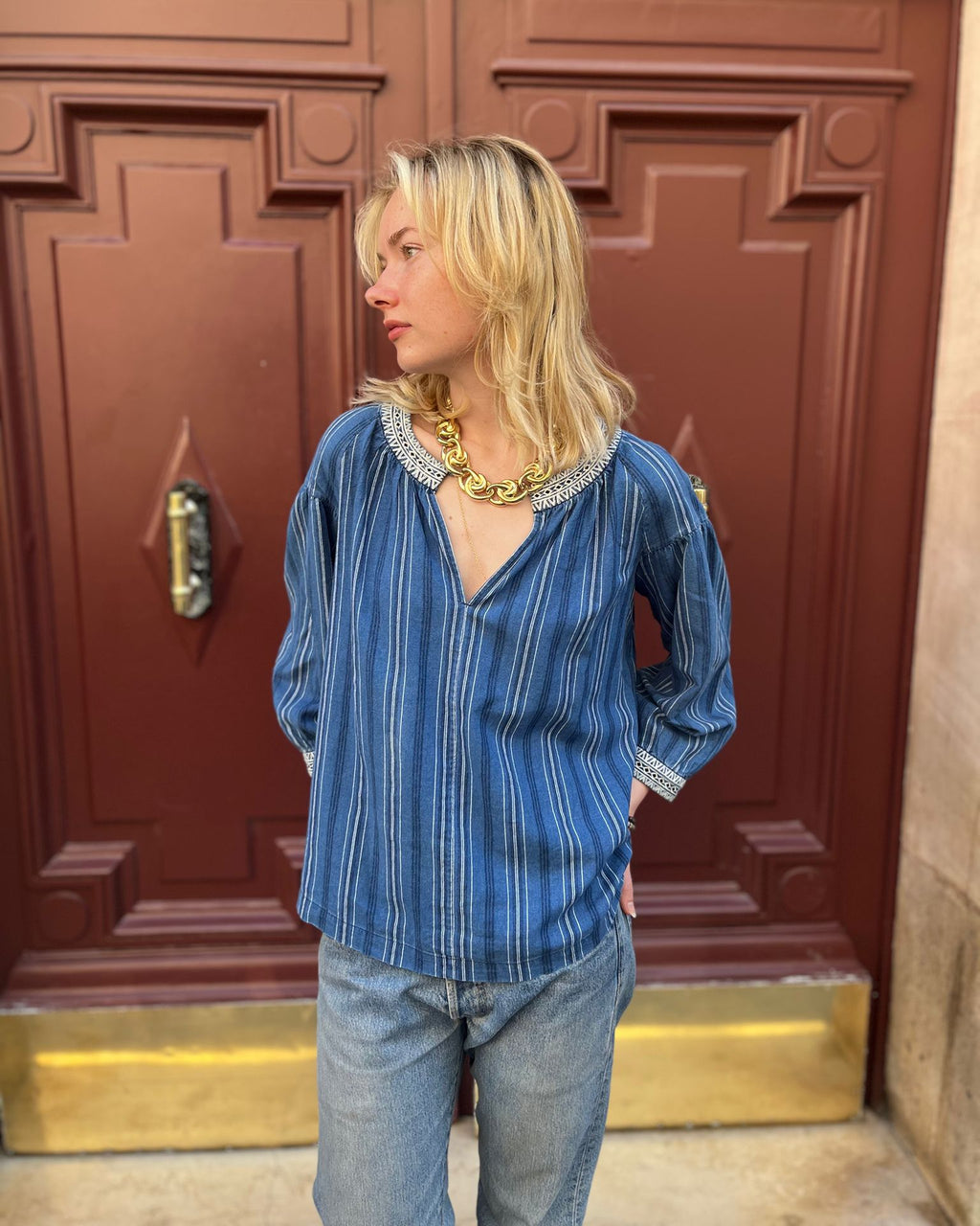 Blouse bleue à rayure