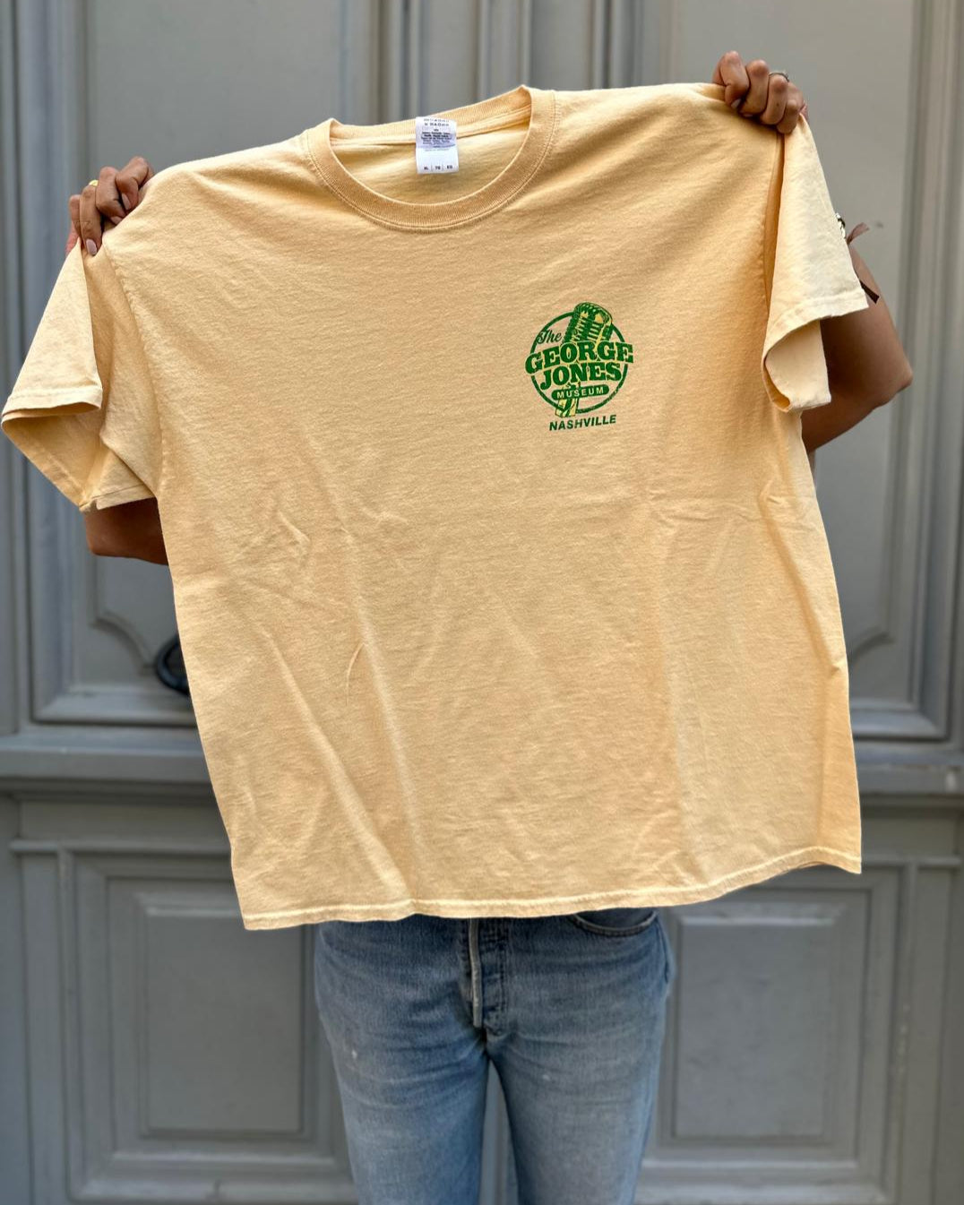 Tee shirt jaune pastel the George Jones Museum