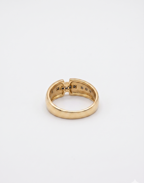 Bague à pierres noires