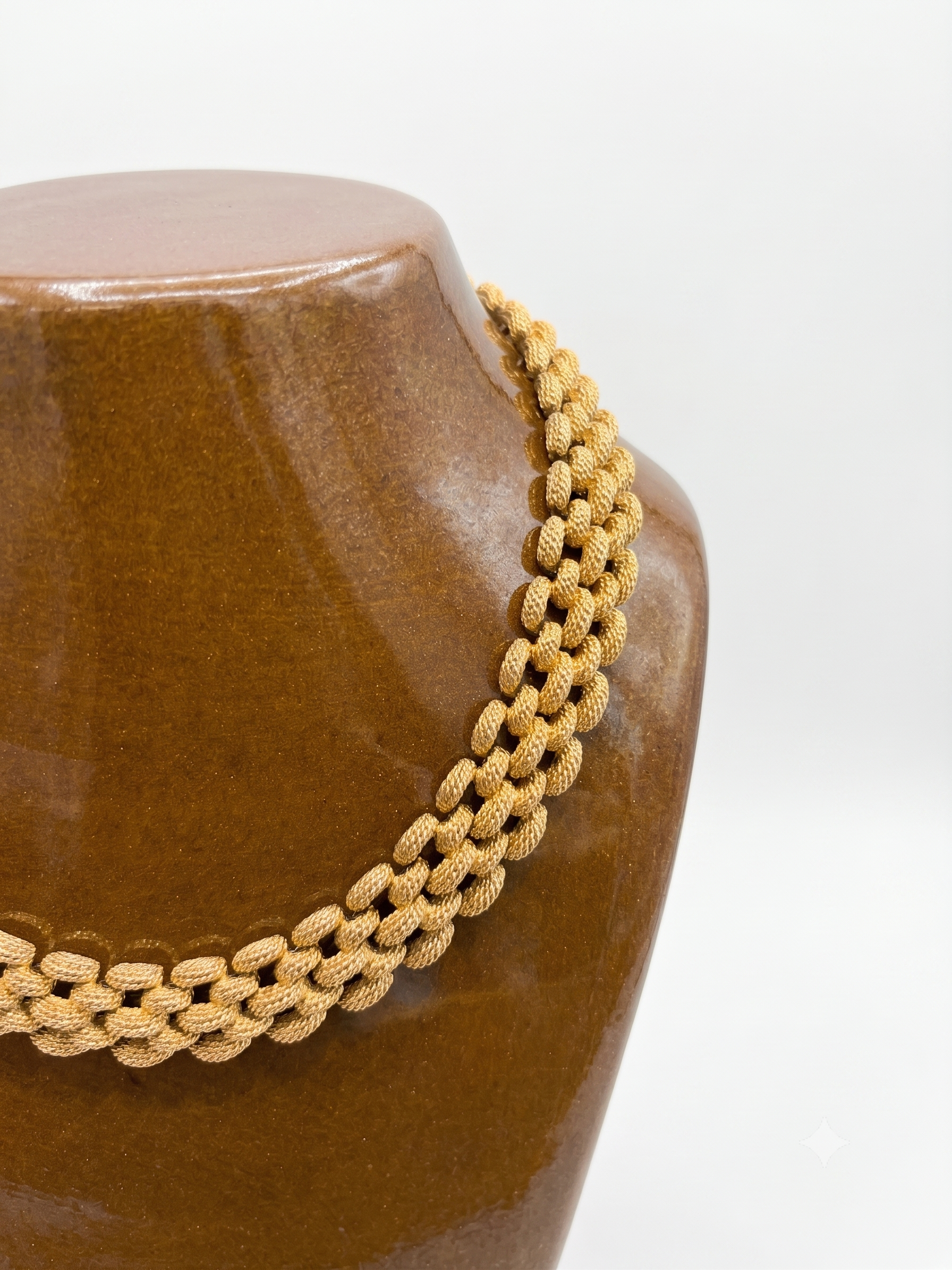 Collier Monet maille tressée dorée