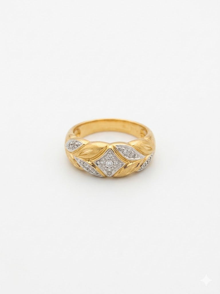 Bague à motifs géométriques