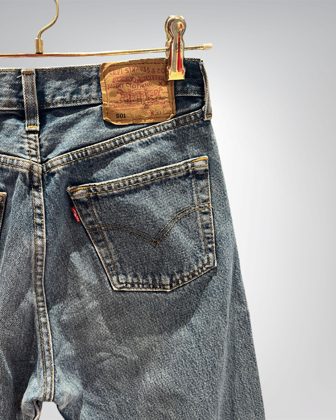 Jeans Levi's 501 W30 L32 - numéro UUUU