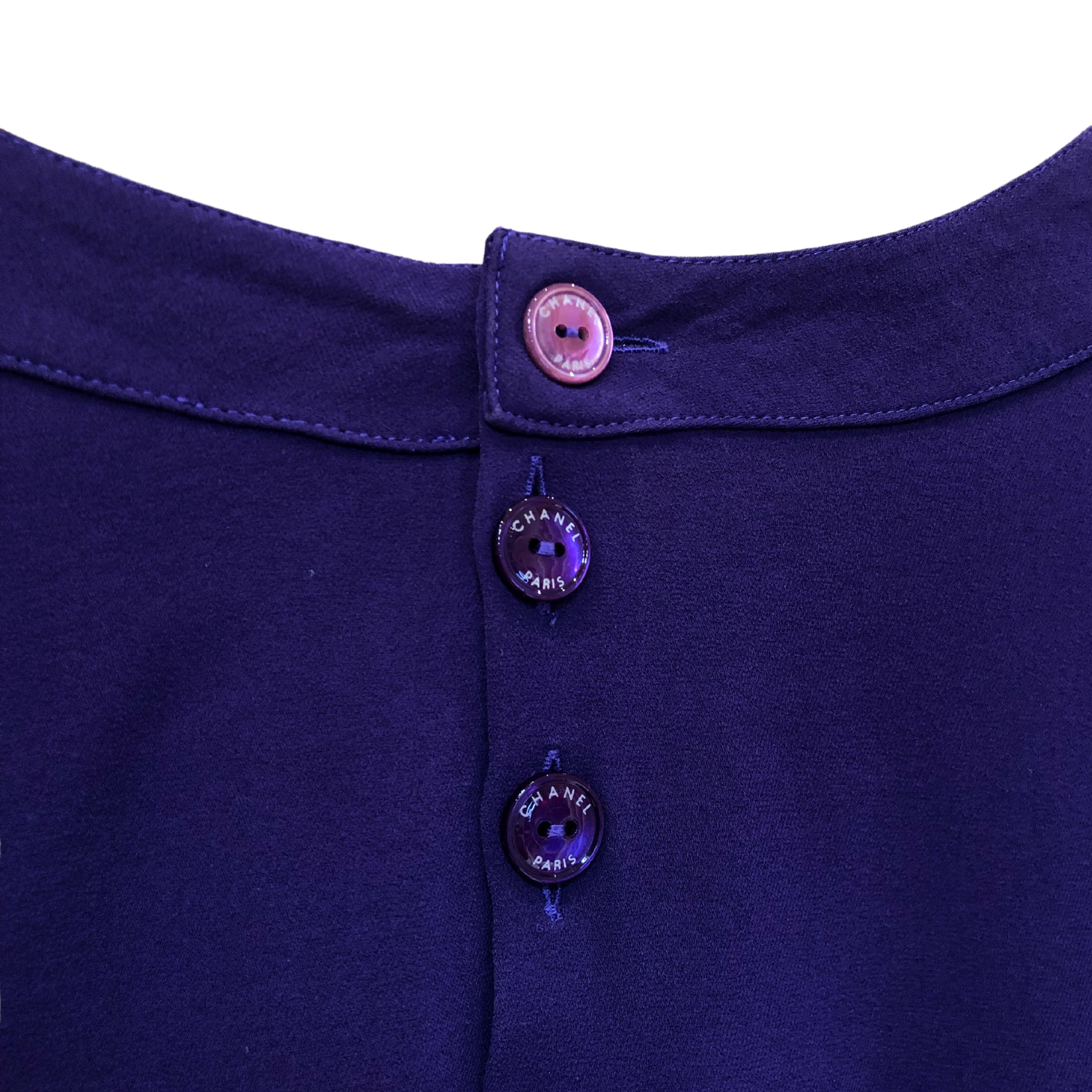 Blouse violette Chanel